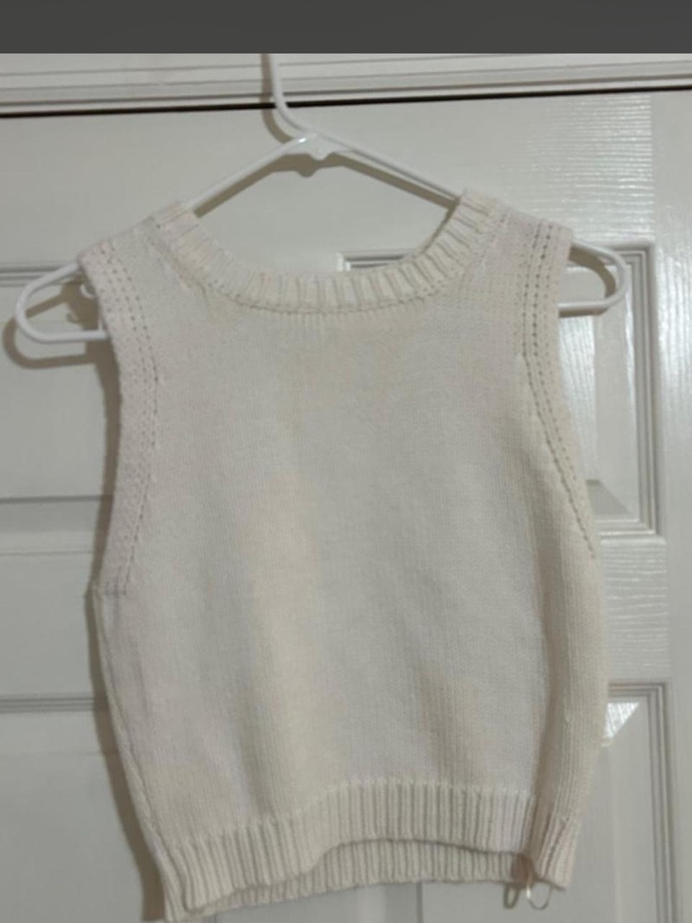 Cream Knit Sleeveless Sweater Vest